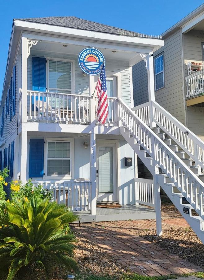 Seablue Cottage - Downstairs; 2 Blocks To The Beach ガルベストン エクステリア 写真
